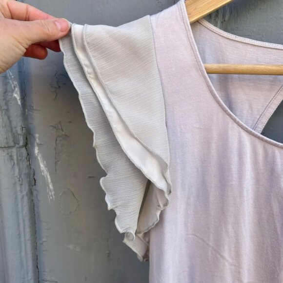 Club Monaco Ruffle  Sleeve blouse, size M - Picture 2 of 8